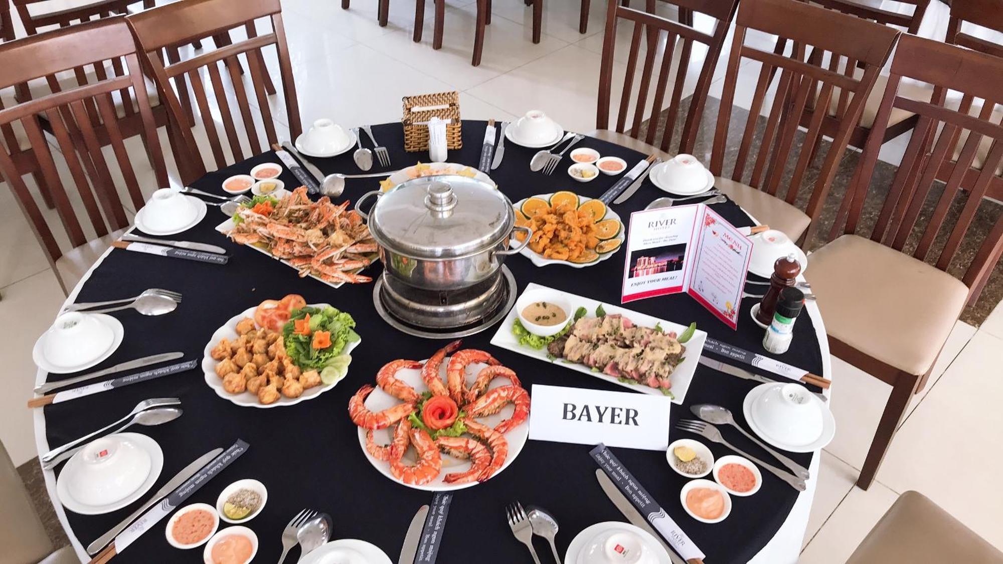 River Hotel Hà Tiên Extérieur photo