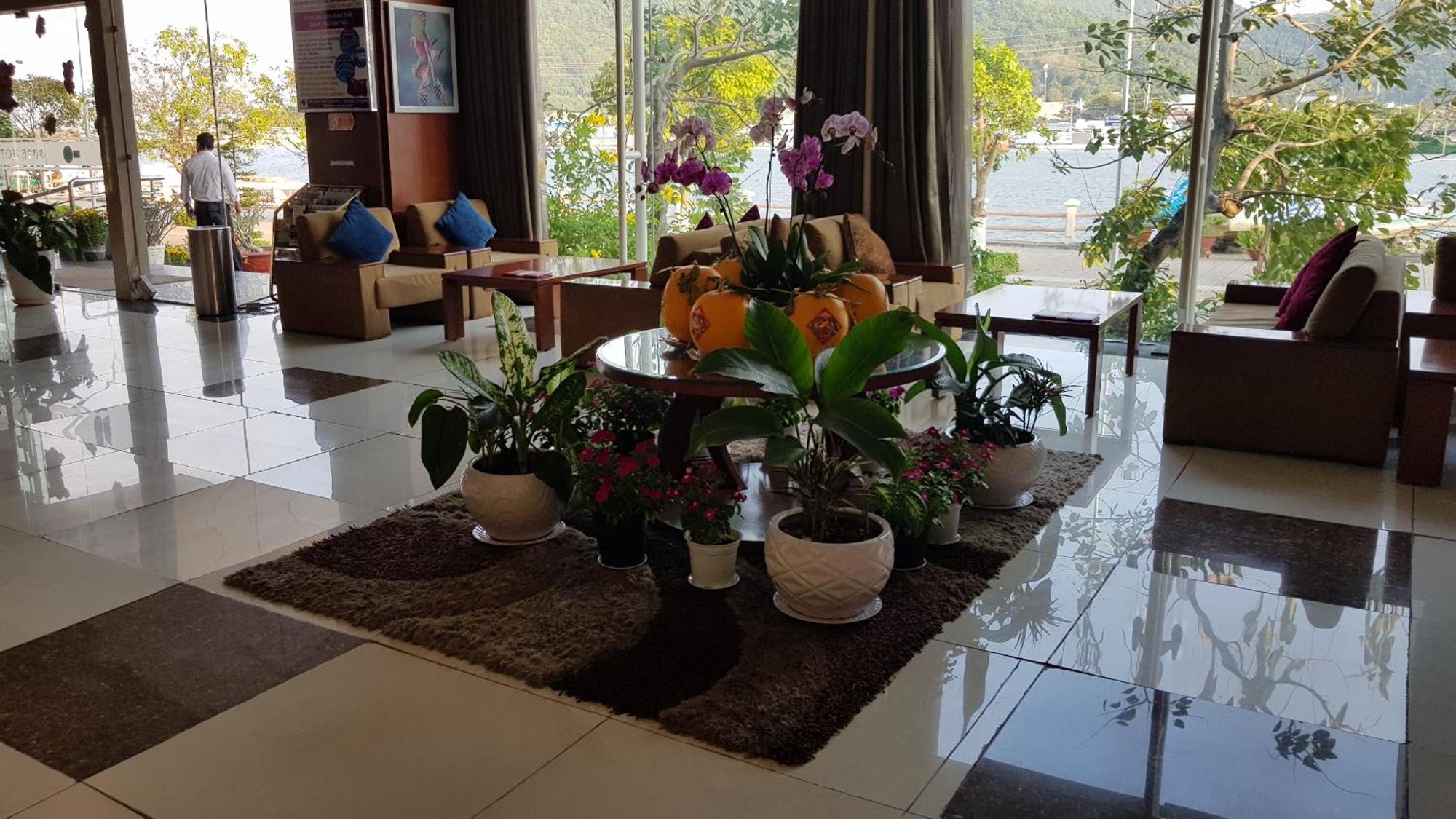 River Hotel Hà Tiên Extérieur photo