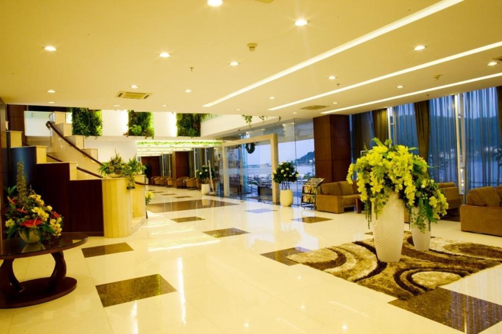River Hotel Hà Tiên Extérieur photo