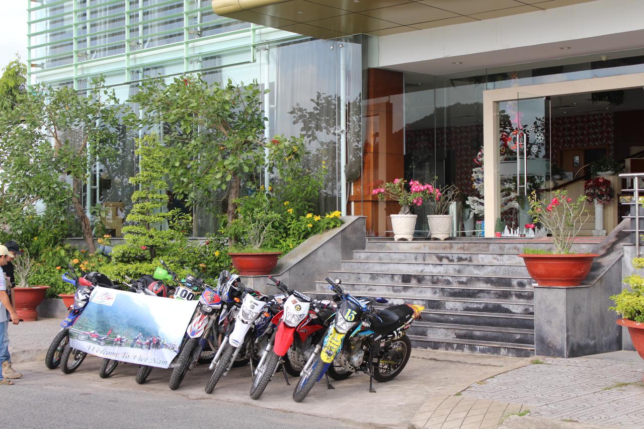 River Hotel Hà Tiên Extérieur photo