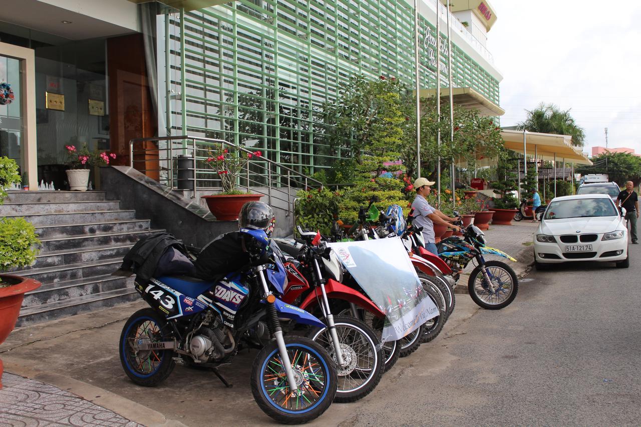 River Hotel Hà Tiên Extérieur photo